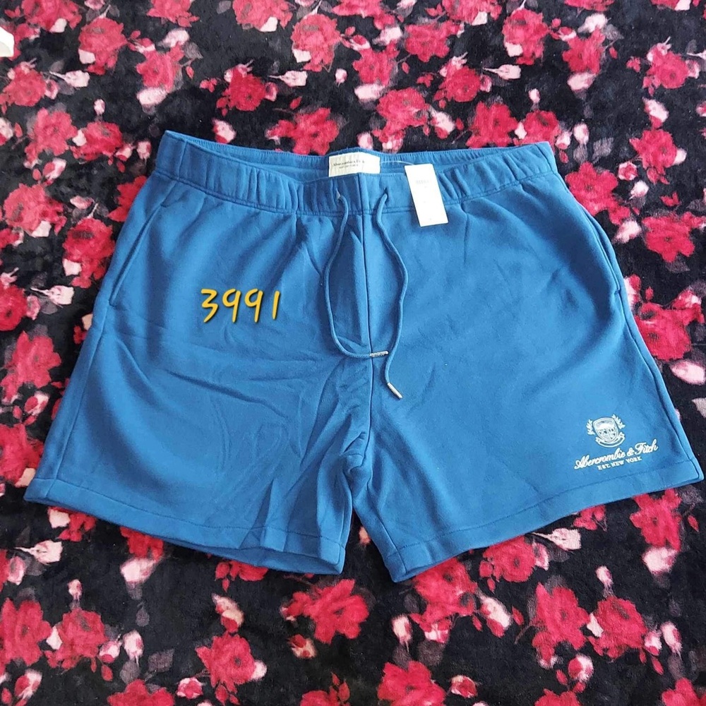 Abercrombie And Fitch Fleece Short size XXL NWT